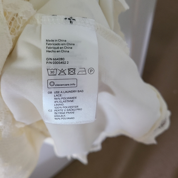 NWT H&M lacy cream dress - Picture 2 of 6